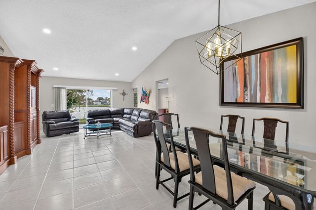 18838 Cloud Lake Circle, Boca Raton, FL 33496