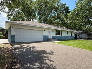 954 109th Avenue NW, Coon Rapids, MN 55448