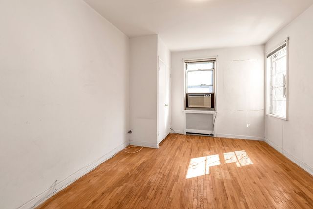 6861 Yellowstone Blvd Apt 519, New York City, NY 11375