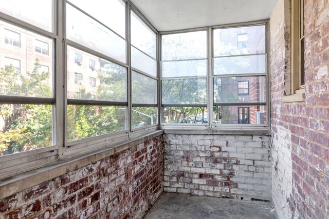 6861 Yellowstone Blvd Apt 519, New York City, NY 11375