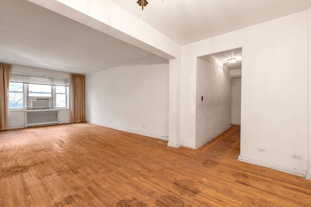 6861 Yellowstone Blvd Apt 519, New York City, NY 11375