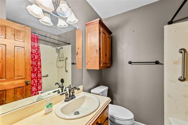 13 Poinsetta Road, Sulphur, LA 70663