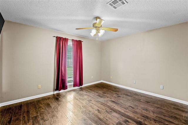13 Poinsetta Road, Sulphur, LA 70663