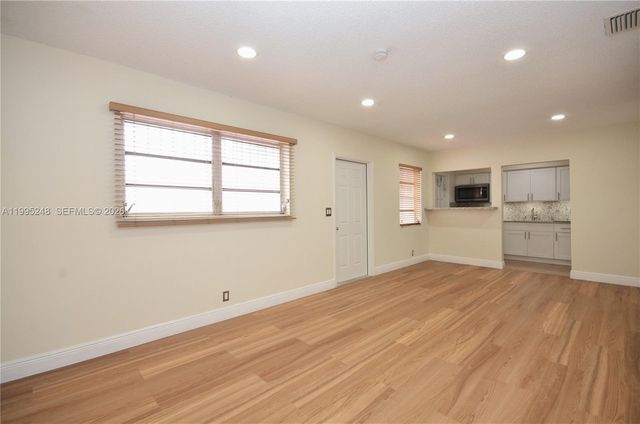 2430 SW 16th St 2430, Miami, FL 33145