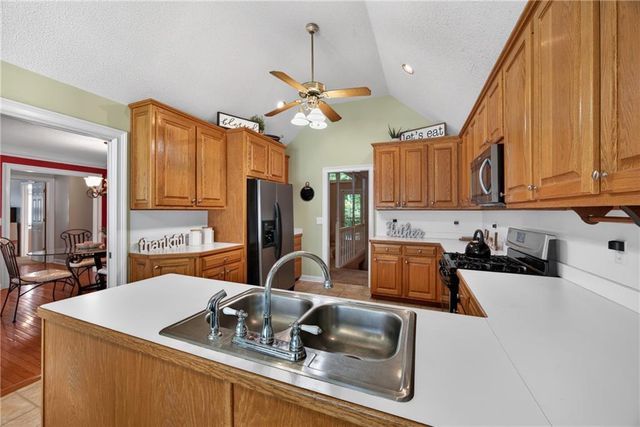 4790 SE Meadowlark Drive, Conyers, GA 30094