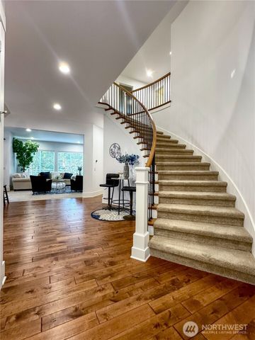 1939 213th Court SE, Sammamish, WA 98075