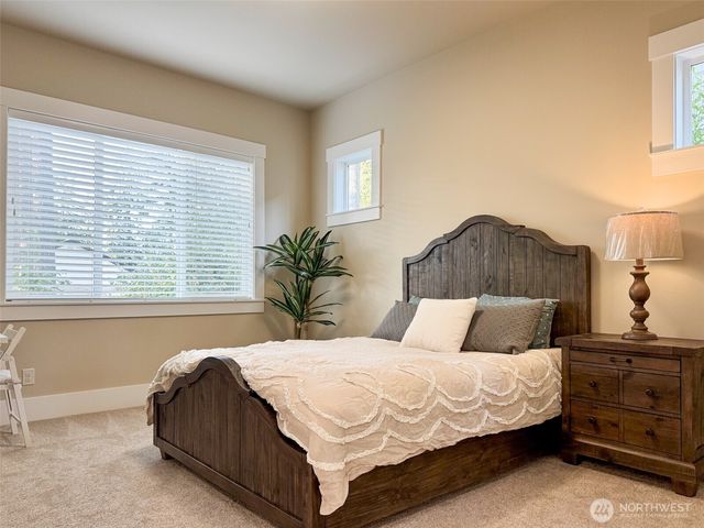 1939 213th Court SE, Sammamish, WA 98075