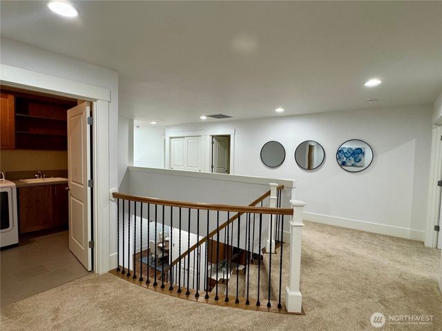 1939 213th Court SE, Sammamish, WA 98075