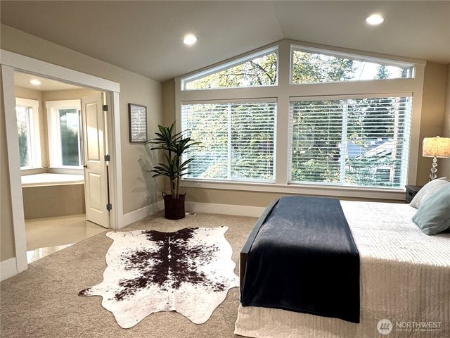 1939 213th Court SE, Sammamish, WA 98075
