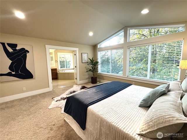 1939 213th Court SE, Sammamish, WA 98075