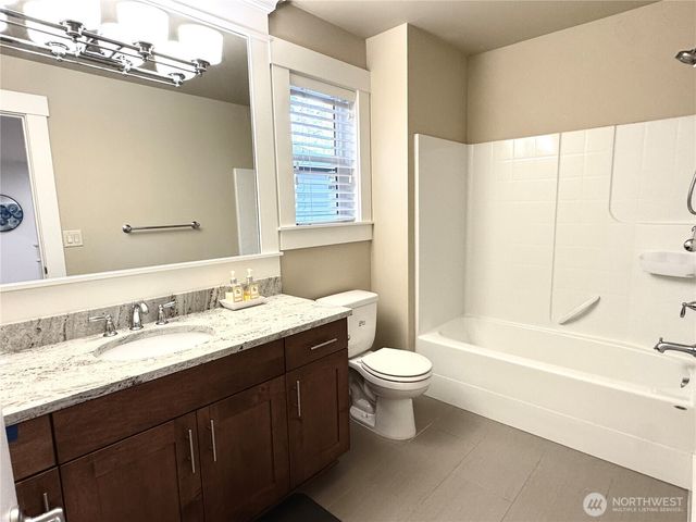 1939 213th Court SE, Sammamish, WA 98075