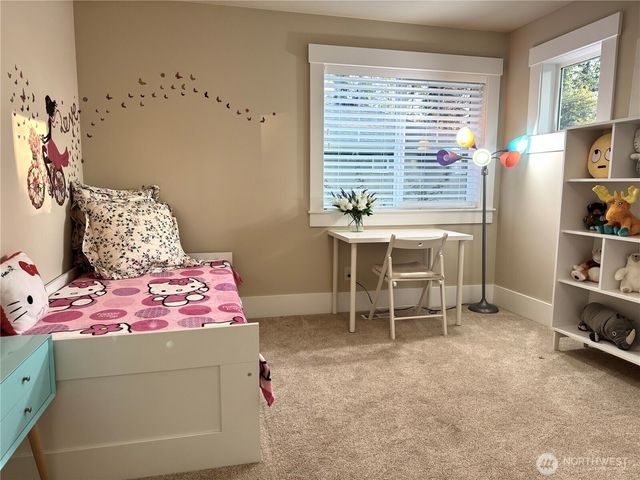 1939 213th Court SE, Sammamish, WA 98075