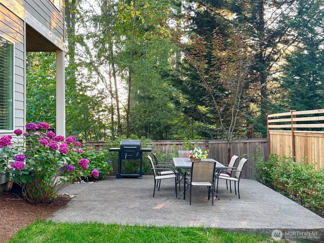 1939 213th Court SE, Sammamish, WA 98075