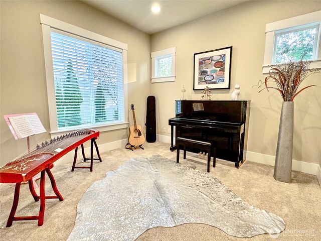 1939 213th Court SE, Sammamish, WA 98075