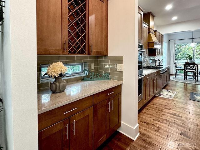 1939 213th Court SE, Sammamish, WA 98075