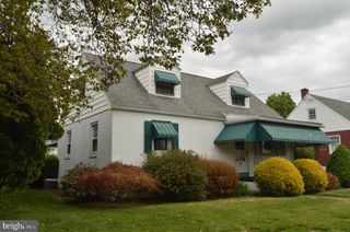 2121 PETERS RD, Reading, PA 19601
