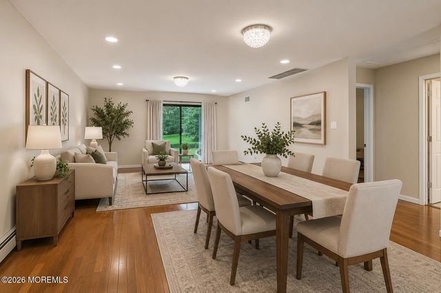 70 Overlook Way E, Manalapan, NJ 07726