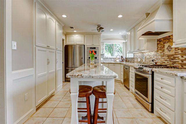 2810 Precinct Line Rd Road, Richmond, TX 77406