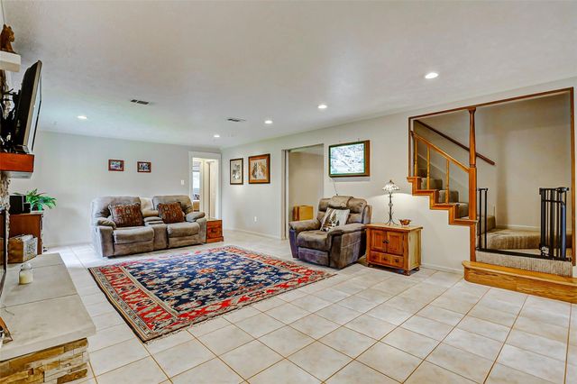 2810 Precinct Line Rd Road, Richmond, TX 77406