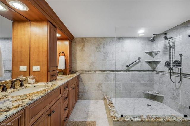 990 Cape Marco DR 208, Marco Island, FL 34145