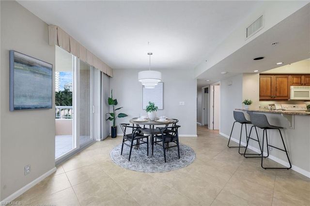 990 Cape Marco DR 208, Marco Island, FL 34145