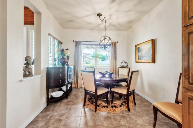 543 Heiler Way, Folsom, CA 95630