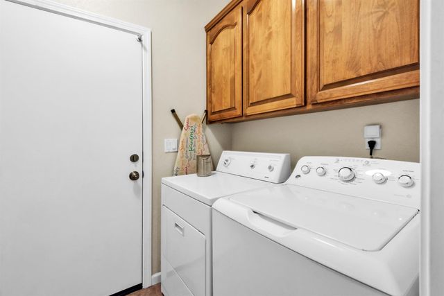 543 Heiler Way, Folsom, CA 95630