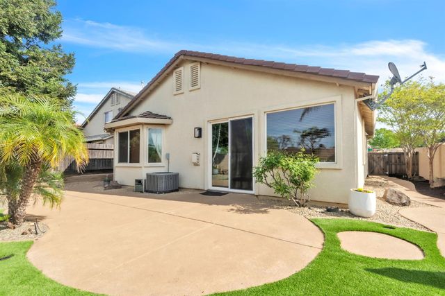 543 Heiler Way, Folsom, CA 95630