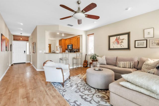 543 Heiler Way, Folsom, CA 95630