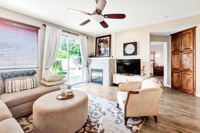 543 Heiler Way, Folsom, CA 95630