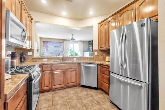 543 Heiler Way, Folsom, CA 95630