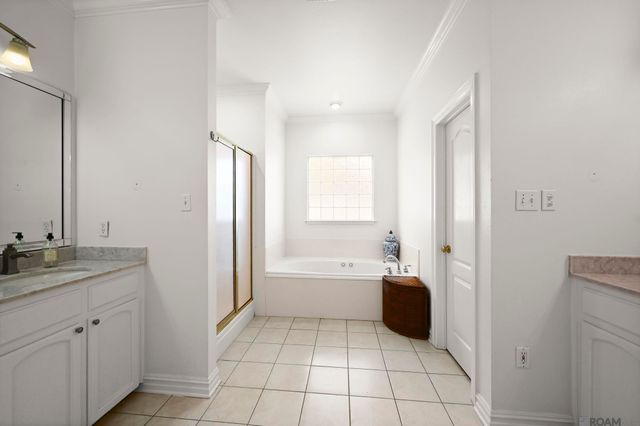 10711 N Great Oak Ct, Baton Rouge, LA 70810