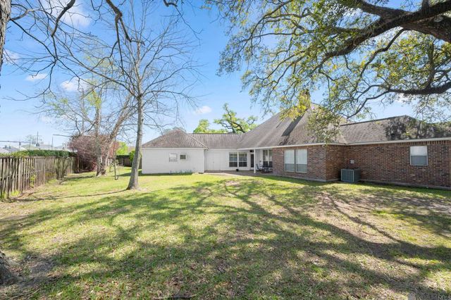 10711 N Great Oak Ct, Baton Rouge, LA 70810