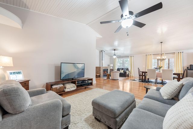 9995 Community Hall Road, New Buffalo Twp, MI 49129