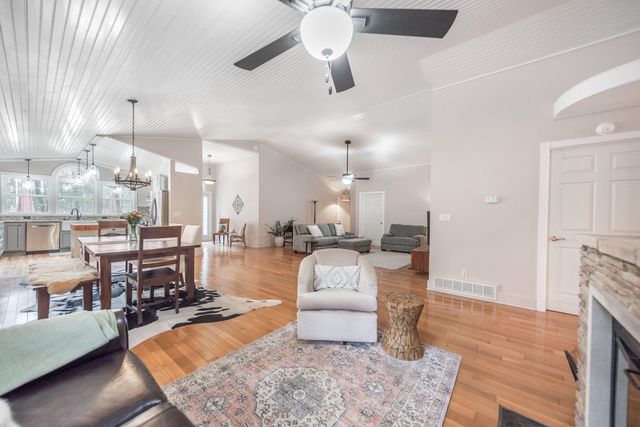 9995 Community Hall Road, New Buffalo Twp, MI 49129