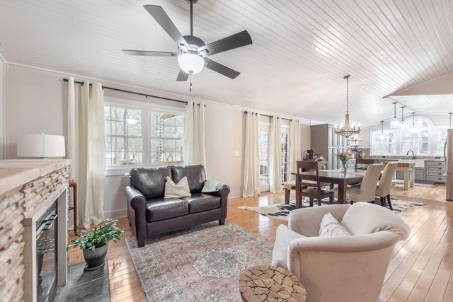 9995 Community Hall Road, New Buffalo Twp, MI 49129