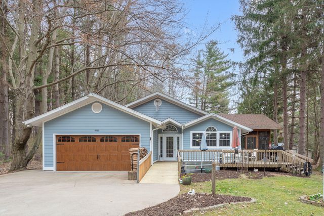 9995 Community Hall Road, New Buffalo Twp, MI 49129