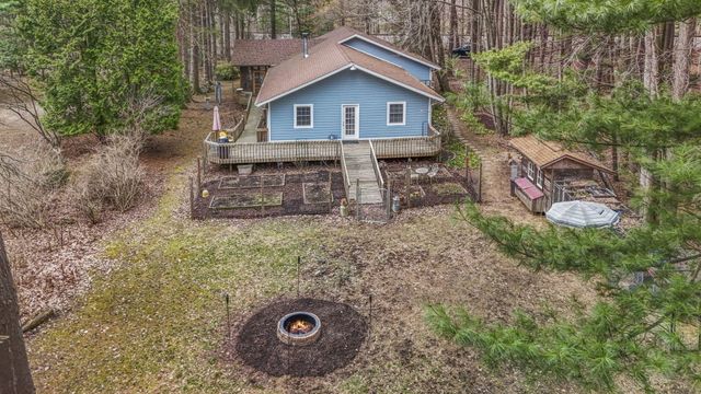 9995 Community Hall Road, New Buffalo Twp, MI 49129