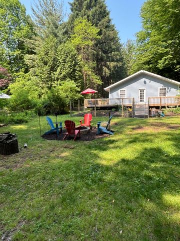 9995 Community Hall Road, New Buffalo Twp, MI 49129