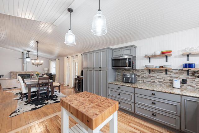 9995 Community Hall Road, New Buffalo Twp, MI 49129