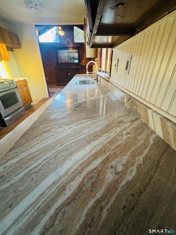 23 High Street, Plainfield, CT 06354