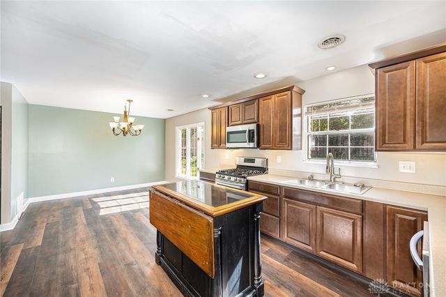 246 Crest Hill Avenue, Vandalia, OH 45377