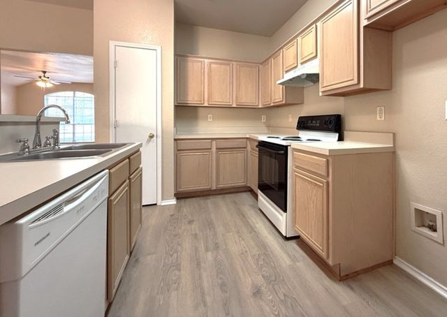 1824 Mcneely Street, Lancaster, TX 75134