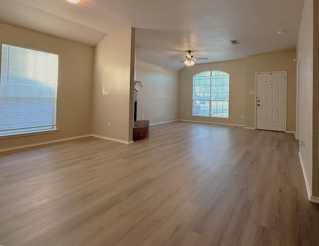 1824 Mcneely Street, Lancaster, TX 75134