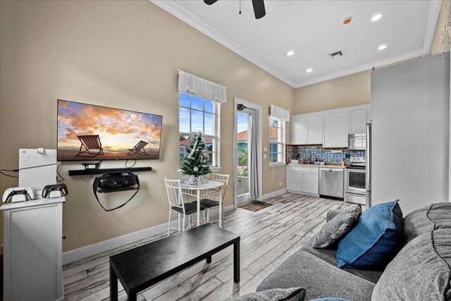 5625 140th Avenue S, Wellington, FL 33449