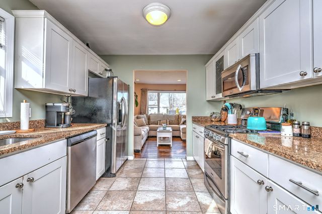 46 Aircraft Road, West Haven, CT 06516