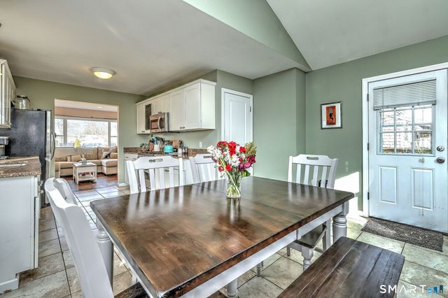 46 Aircraft Road, West Haven, CT 06516