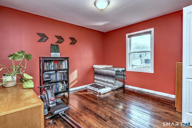 46 Aircraft Road, West Haven, CT 06516