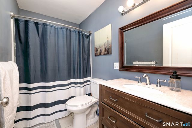 46 Aircraft Road, West Haven, CT 06516