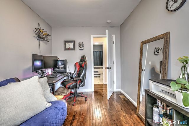 46 Aircraft Road, West Haven, CT 06516